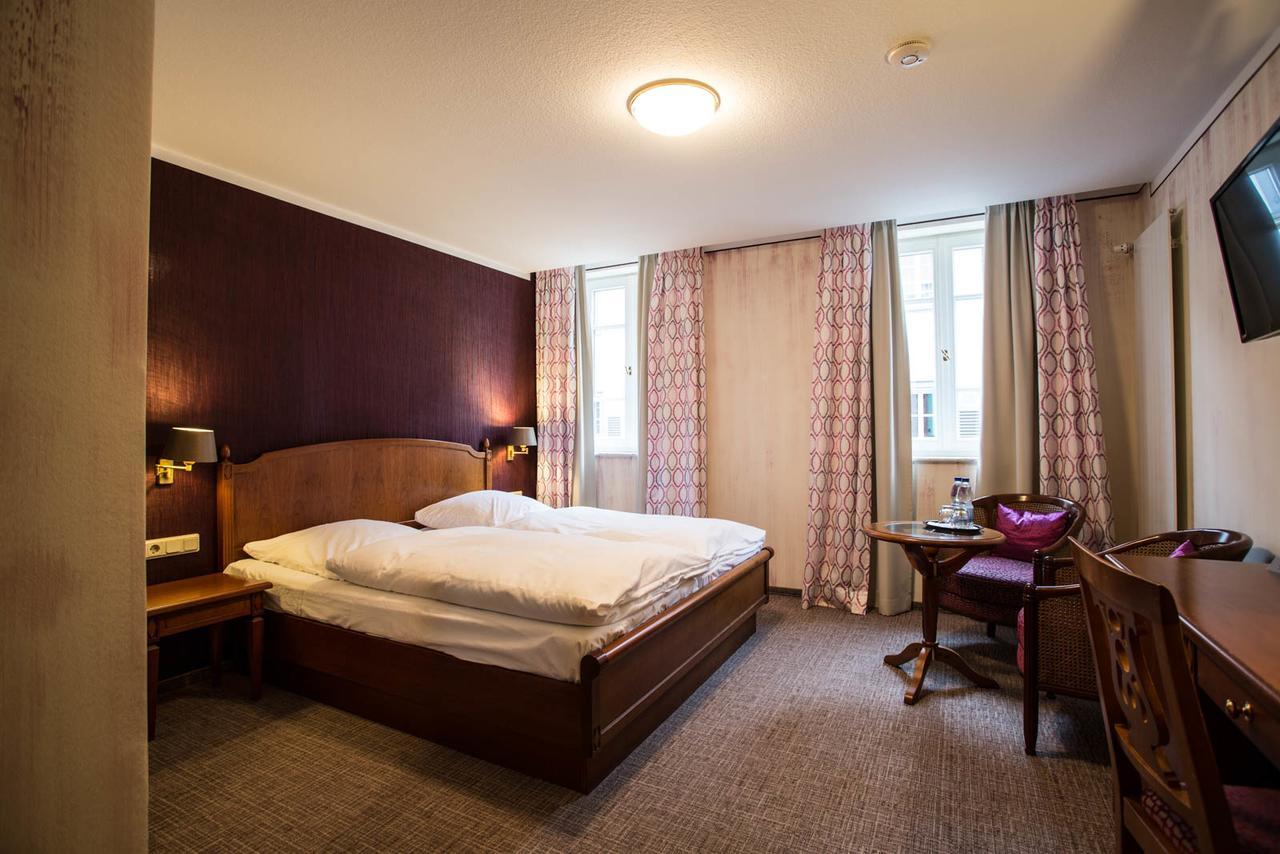 אברבאך Hotel Karpfen מראה חיצוני תמונה