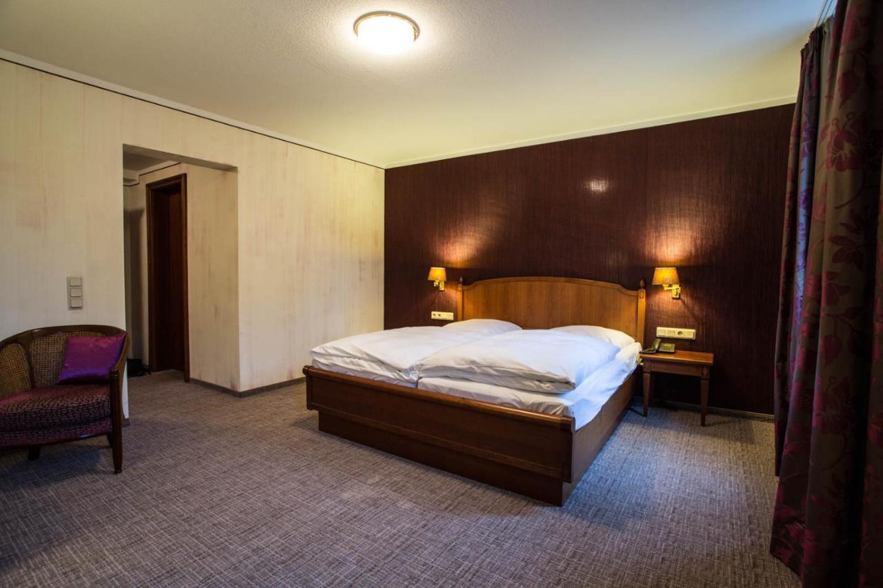 אברבאך Hotel Karpfen מראה חיצוני תמונה