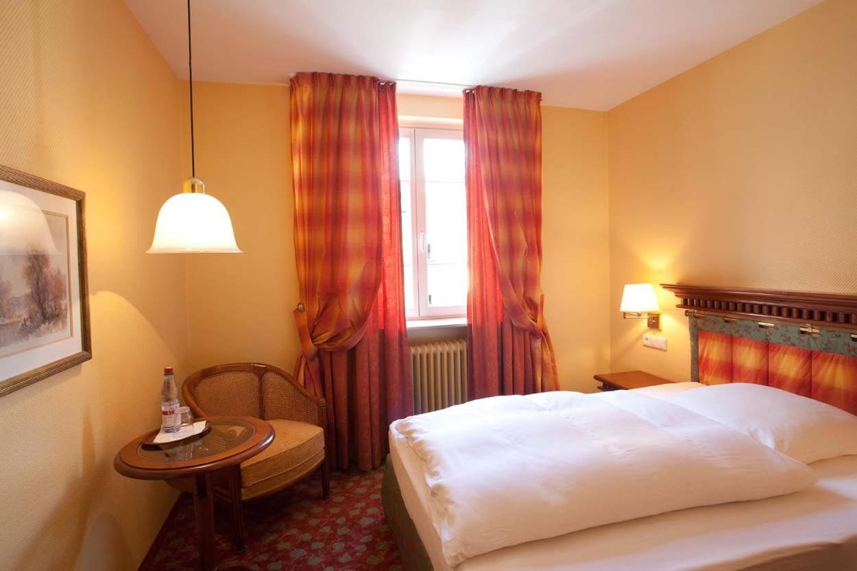 אברבאך Hotel Karpfen מראה חיצוני תמונה